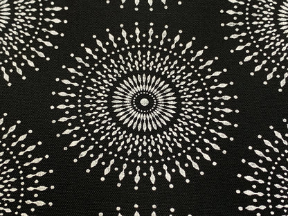 South African Shweshwe Fabric by the YARD. DaGama 3 Cats Black & White Large Radiant Daisies. 100% Cotton Fabric for Quilts, Apparel, Decor